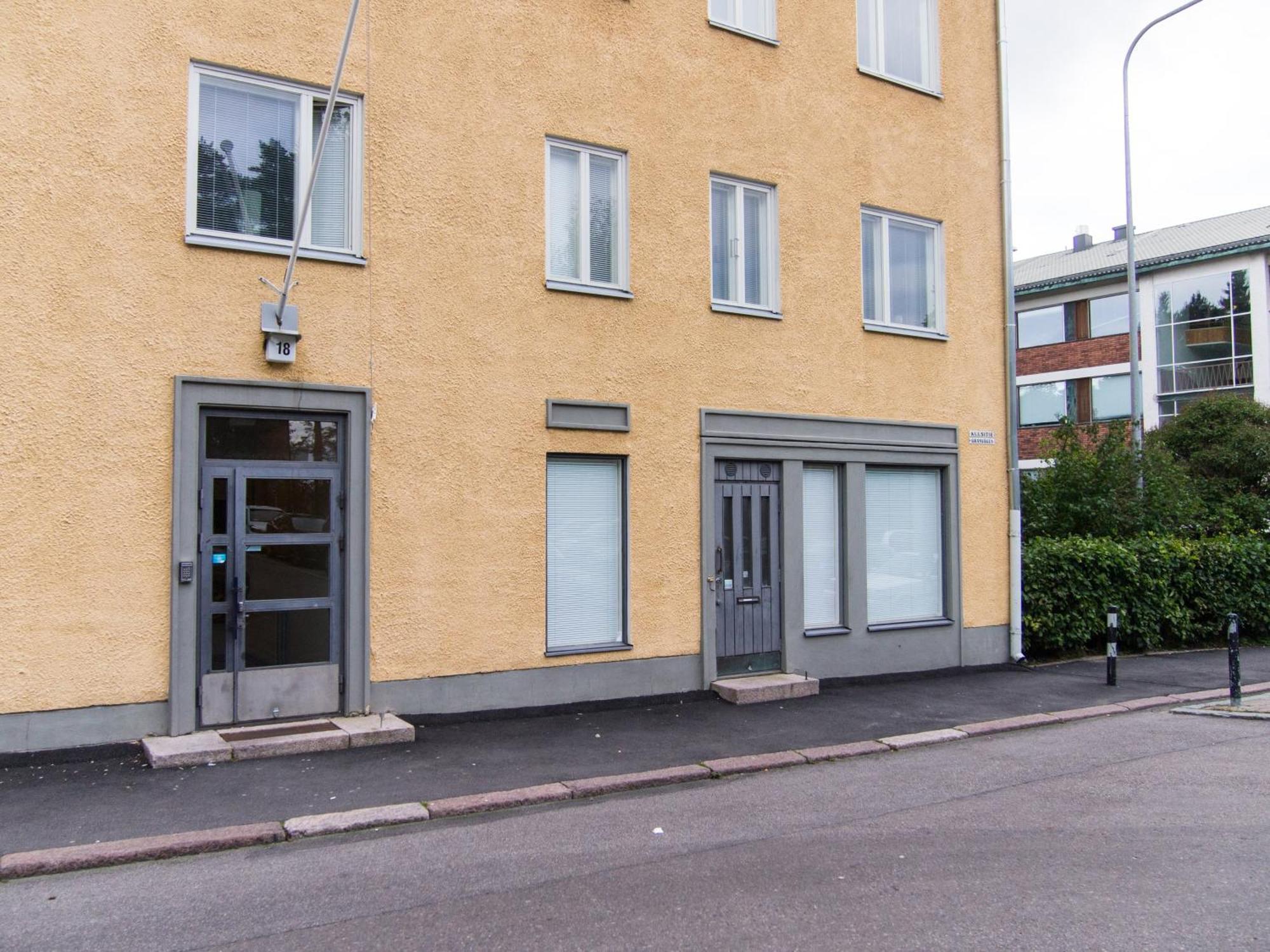 Freedom, Peace And Good Connections In Meilahti!